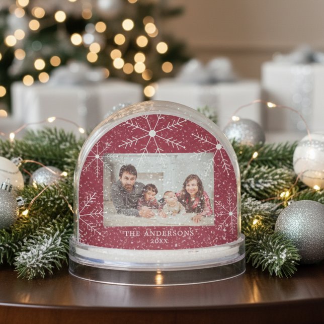 Elegant Red Snowflake Family Photo Christmas Snow Globe (Creator Uploaded)