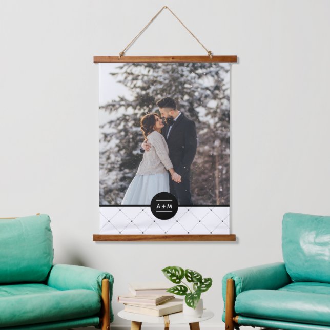 Elegant Round Frame Monogram Photo Hanging Tapestry (Living Room)