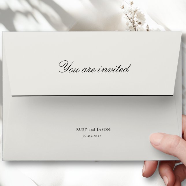 Elegant Royal Ivory & Black Wedding Envelope (Elegant Royal Ivory & Black Wedding Envelope)