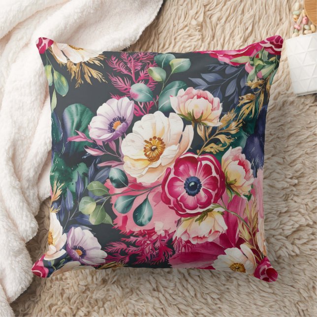 Elegant Seamless Floral Pattern Throw Pillow (Blanket)