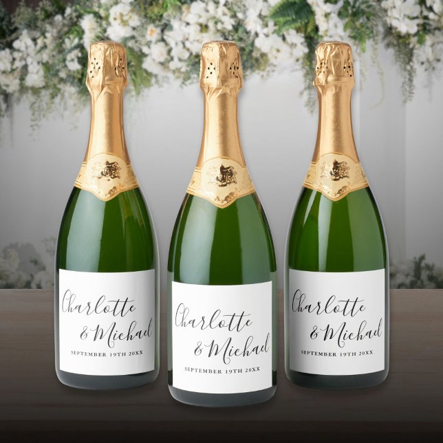 Elegant Signature Script Black And White Wedding Sparkling Wine Label (Elegant Signature Script Black And White Wedding Sparkling Wine Label)