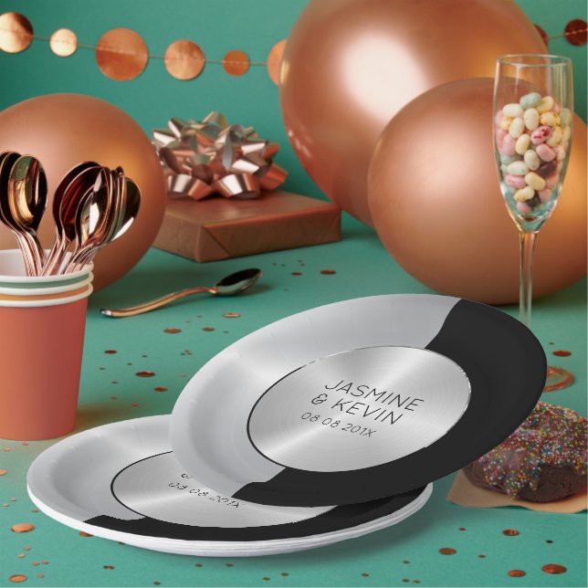 Elegant Silver & Black Geometric Design Paper Plates (Multi)