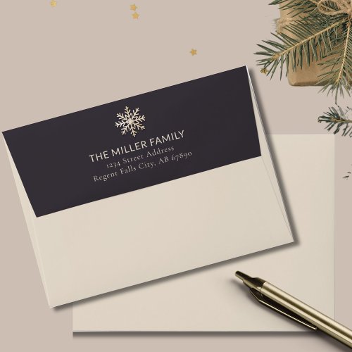 Elegant Snowflake Personalized Holiday Envelope