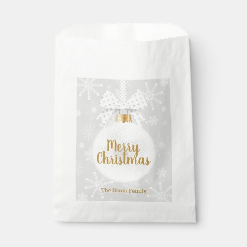 Elegant Snowflake White Ornament Christmas Treat Favor Bag