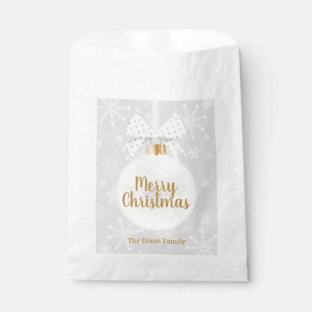Elegant Snowflake White Ornament Christmas Treat Favor Bag (Front)