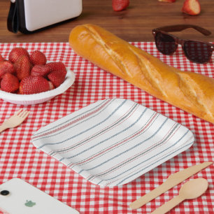 Elegant striped pattern. paper plates