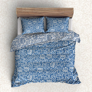 Elegant Tudor Gardens Damask Blue and White Duvet 