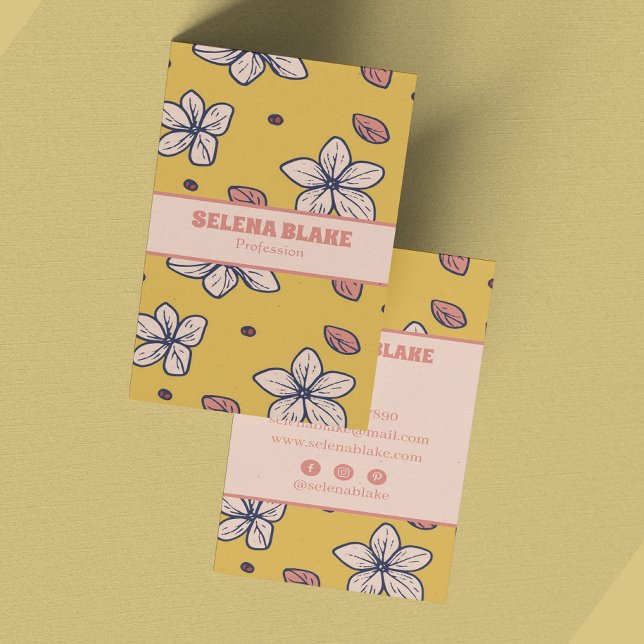 Elegant Vertical Floral Design - Chic and Modern Business Card (Creator Uploaded)