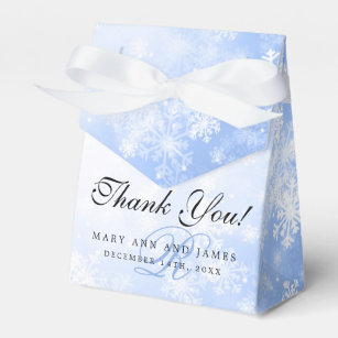 https://rlv.zcache.com/elegant_wedding_monogram_blue_winter_wonderland_favor_box-r0cc8ac4be1ad40118d1a775501fa16d3_z78ht_307.jpg?rlvnet=1