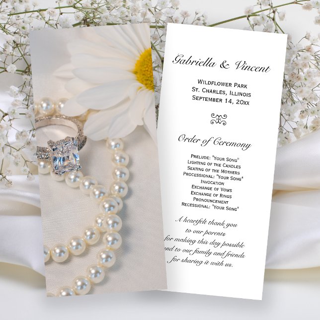 Elegant White Daisy Wedding Program (Creator Uploaded)