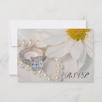 Elegant White Daisy Wedding RSVP Response Card