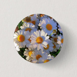 Elegant white flower brooch button