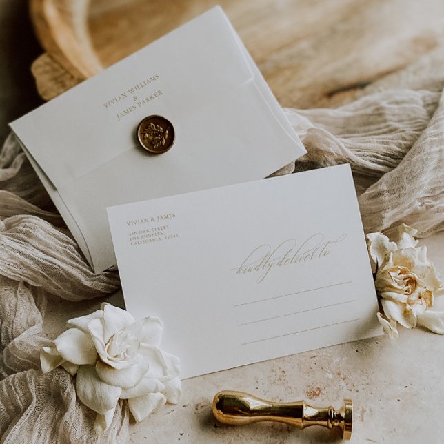 Elegant White Minimalist A7 5x7 Wedding Envelope (Elegant White Minimalist A7 5x7 Wedding Envelope)