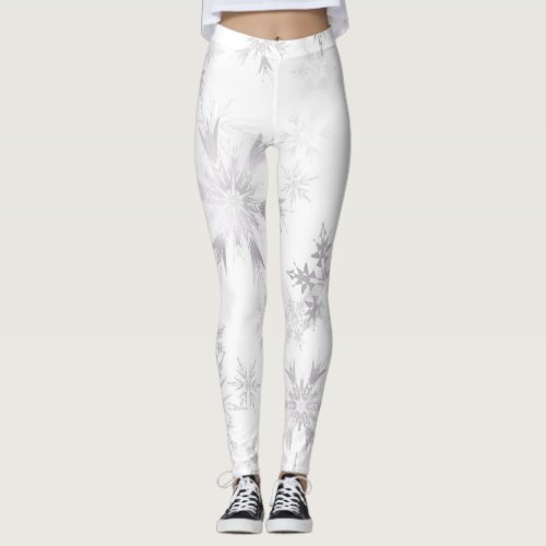 Elegant White Winter Snowflakes Leggings