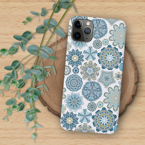 Elegant Winter Blue Fantasy Mandala Art Pattern iPhone 11 Pro Max Case