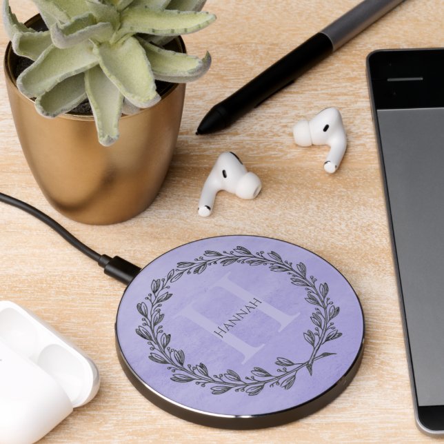 Elegant Wreath Monogram | Purple Wireless Charger (Desk 2)