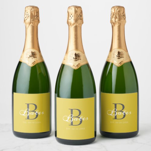 Elegant Yellow Gold Wedding Script Monogram Name Sparkling Wine Label