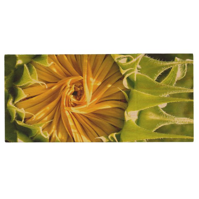 Elegant yellow sunflower photo wood USB flash drive (Front)