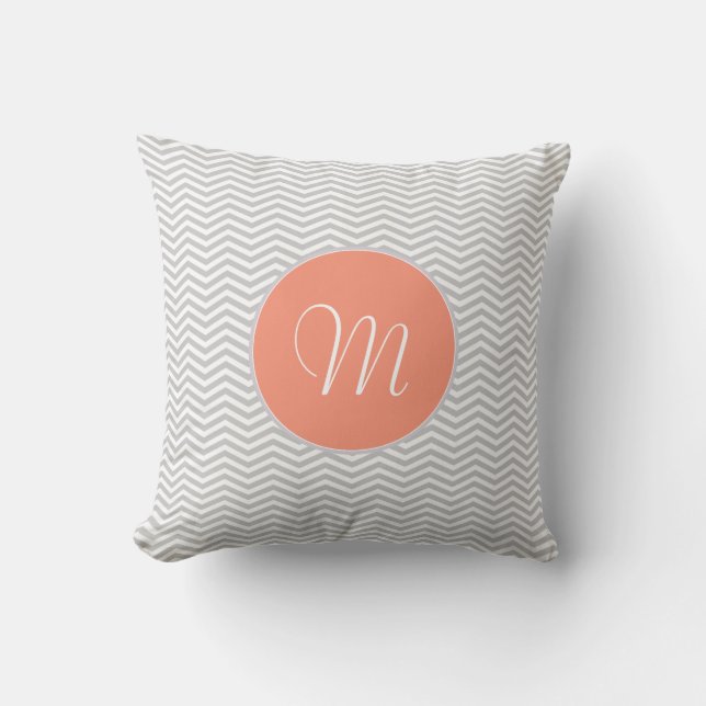 Elegant zigzag of chevrón and monograma throw pillow (Front)