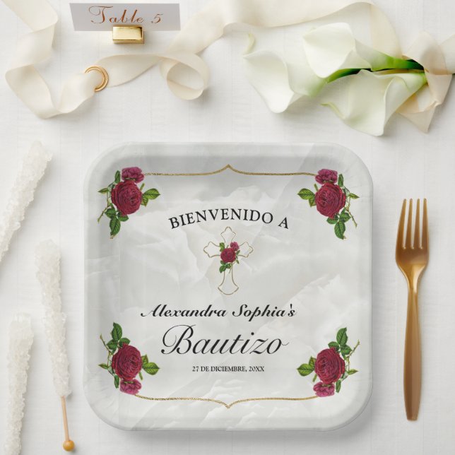 Elegante Cruz Dorada Rosas Rojas Niñas Bautizo Paper Plates (Wedding)