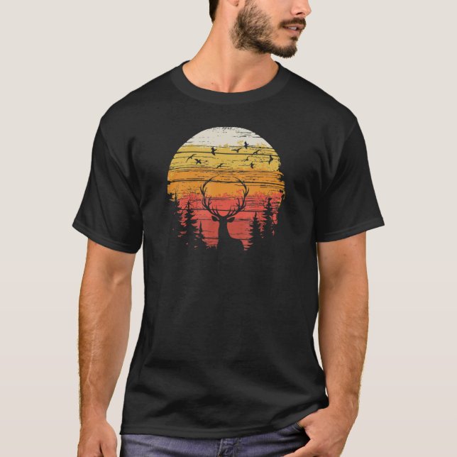 Elk Wapiti In The Woods Mountains Wild Hunting Cam T-Shirt (Front)