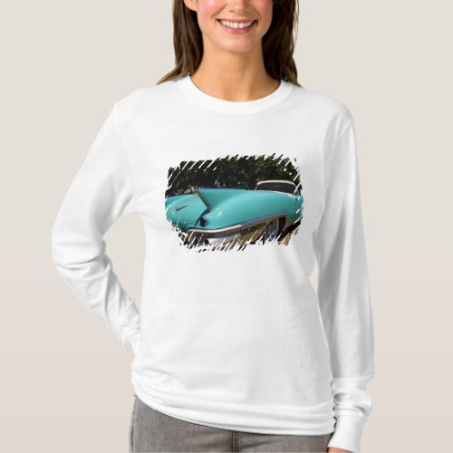 Elvis Presleys Green Cadillac Convertible in T_Shirt