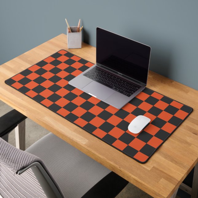 Ember and ash checkerboard pattern desk mat (Office 2)