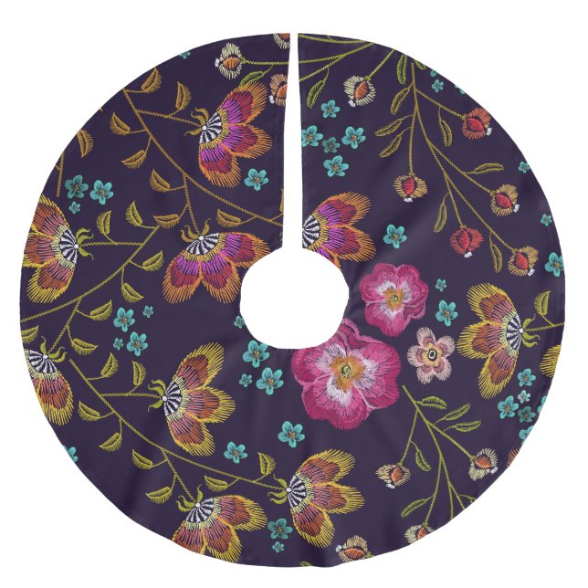 Embroidered flowers: fashion seamless pattern brushed polyester tree skirt (Front)
