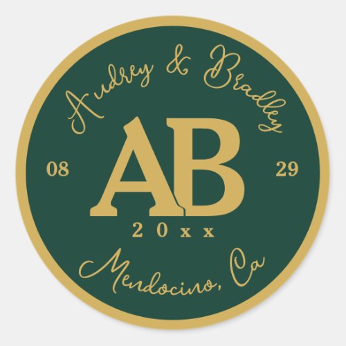 Emerald Green and Gold 2 Letter Monogram Wedding Classic Round Sticker