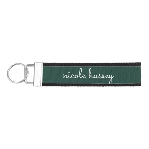 Emerald Green Script   Stylish Monogram Modern Wrist Keychain