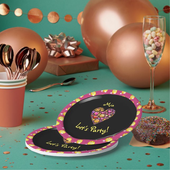 EMOJI Pink Black Girls Love Emoticons Party Paper Plates (Multi)