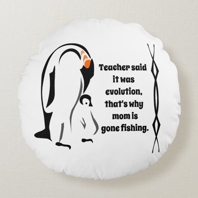 Emperor Penguin Father Standing with Son Round Pillow (Front)