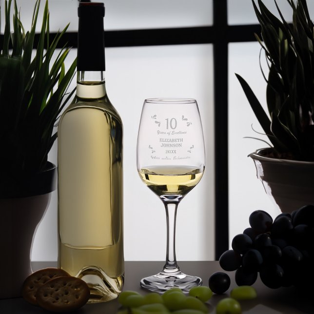 Employee Years Of Service Business Company Awards Wine Glass (Employee Years Of Service Business Company Awards Wine Glass to celebrate a moment with achievers. )