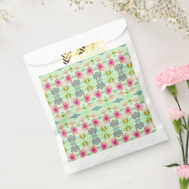 Enchanting Eclectic Garden: Diverse Floral Beauty Favor Bag (Sealed)