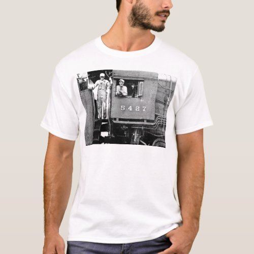 Engine 5427 Vintage Steam Train Locomotive Engine T_Shirt