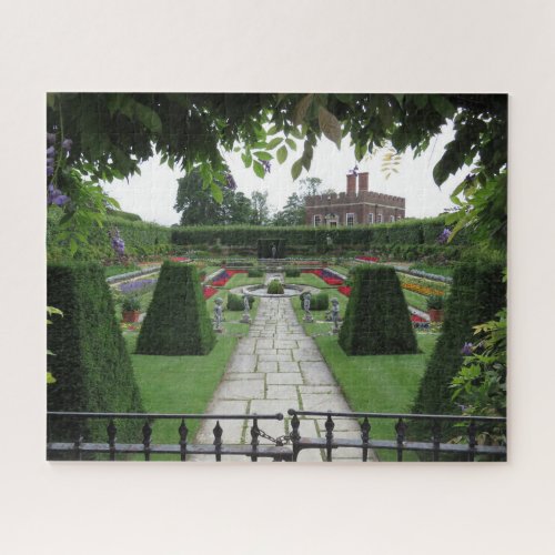 English Garden in Hampton Court Palace Jigsaw Puzzle