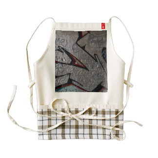 English graffiti, London, UK Zazzle HEART Apron