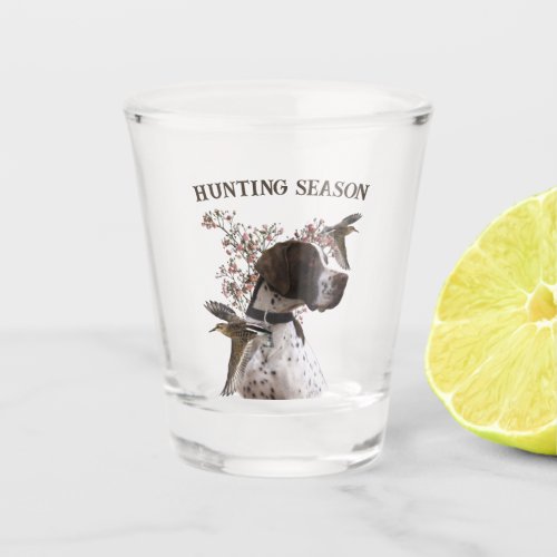 English pointer bird hunting  shot glass