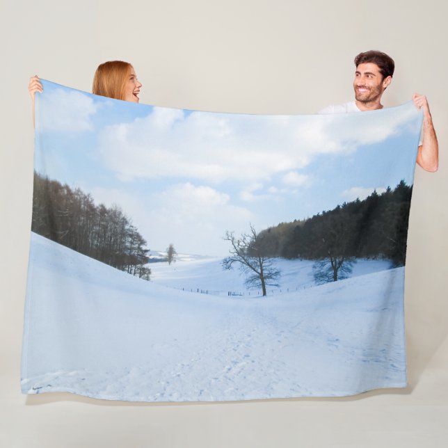 English Snow Valley - Personalized Fleece Blanket (In Situ)