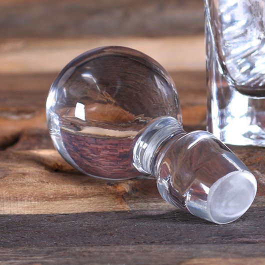 Engraved Gift Set w/ Round Lid & Decanter (Front)