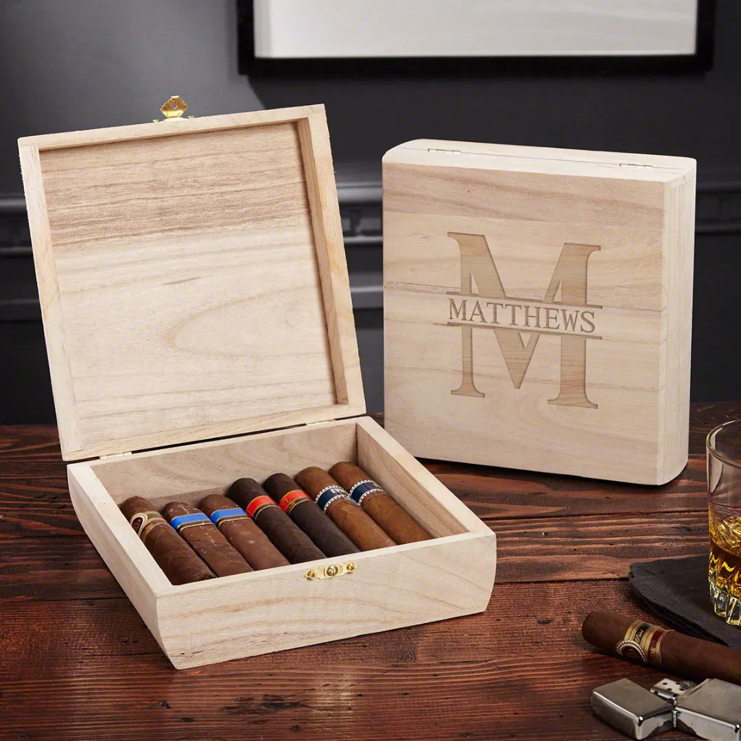 Engraved Oakmont Santiago Wooden Cigar Box (Front)