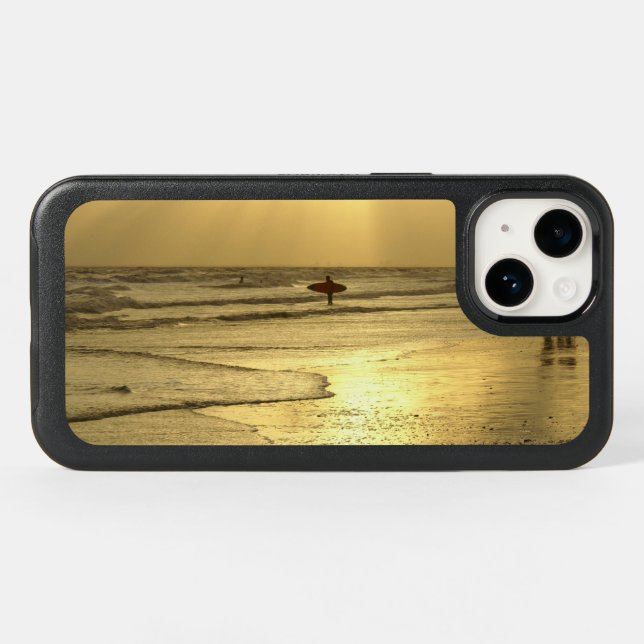 Enjoying the Beach at Sunset OtterBox iPhone Case (Back Horizontal)