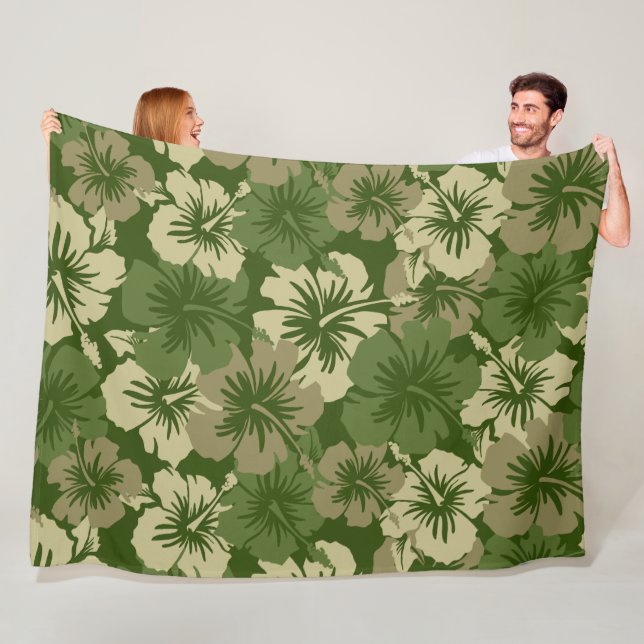 Epic Hibiscus Hawaiian Floral Aloha - Camo Fleece Blanket (In Situ)