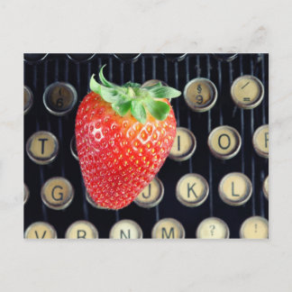 Erdbeere Schreibmaschinentasten Postcard