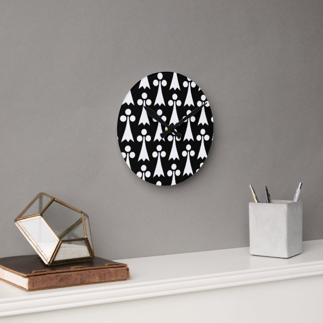 Ermine Pattern, Medieval Pattern, White on Black Round Clock (Office)