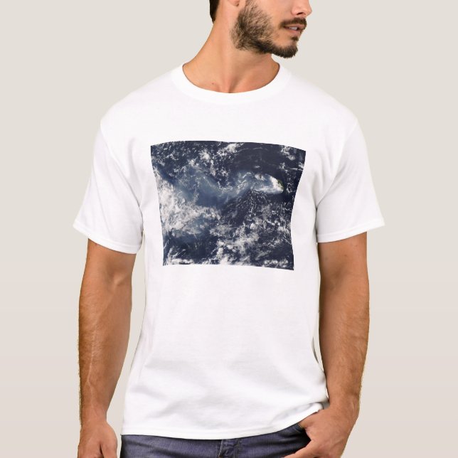 Eruption of Piton de la Fournaise, Reunion Isla T-Shirt (Front)