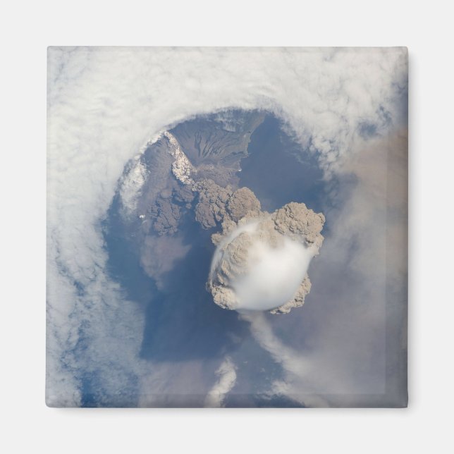 Eruption of Sarychev volcano 2 Magnet (Front)