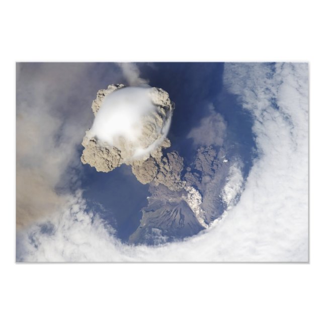 Eruption of Sarychev volcano Photo Print (Front)