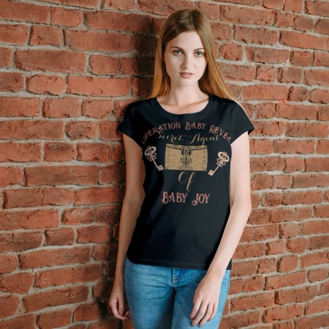 Escape Room Gender Reveal Mom to Be T-Shirt (Creator Uploaded)