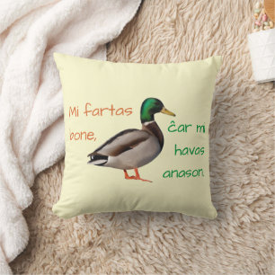 Esperanto: Mi fartas bone, ĉar mi havas anason. Throw Pillow